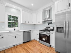 40 Muncey Road, Bay Shore NY 11706