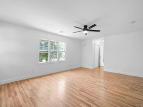 40 Muncey Road, Bay Shore NY 11706