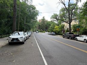 43-25 Douglaston Parkway 2B, Douglaston NY 11363