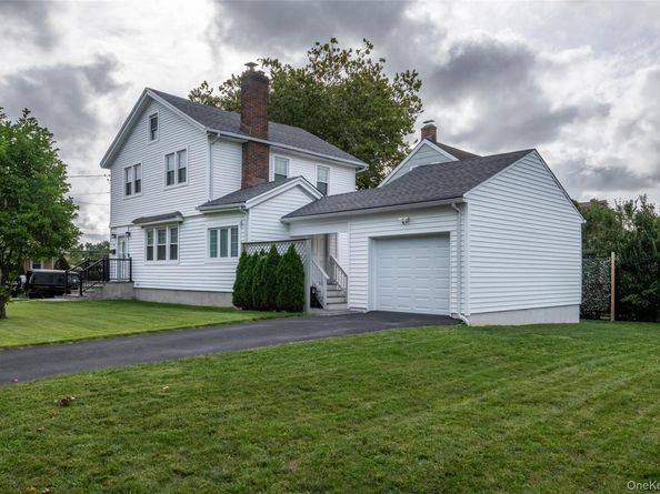 54 Ronalds Avenue, New Rochelle NY 10801
