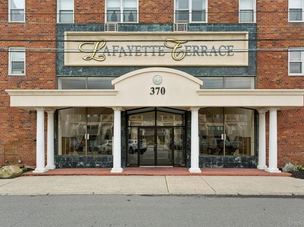 370 W Broadway 2A, Long Beach NY 11561