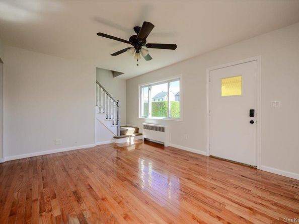 1258 Waverly Street, Hewlett NY 11557