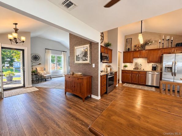 139 N Summit Avenue, Patchogue NY 11772