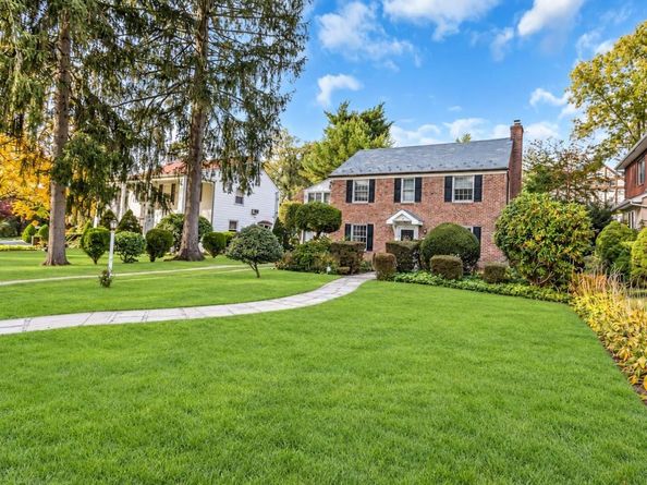 9 Old Ox Road, Manhasset NY 11030