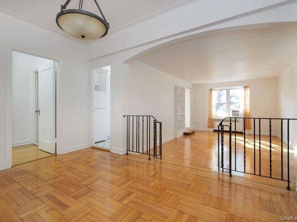 72-15 37th Avenue 1E, Jackson Heights NY 11372