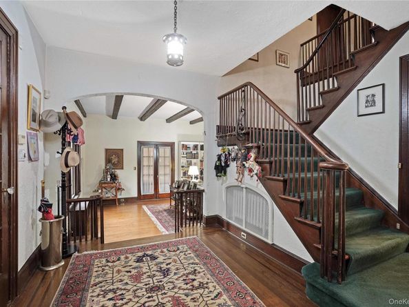 8 Ritchey Place, White Plains NY 10605