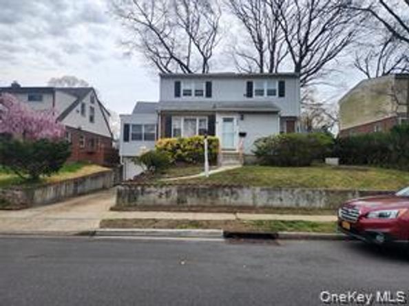 899 Cleveland Street, West Hempstead NY 11552