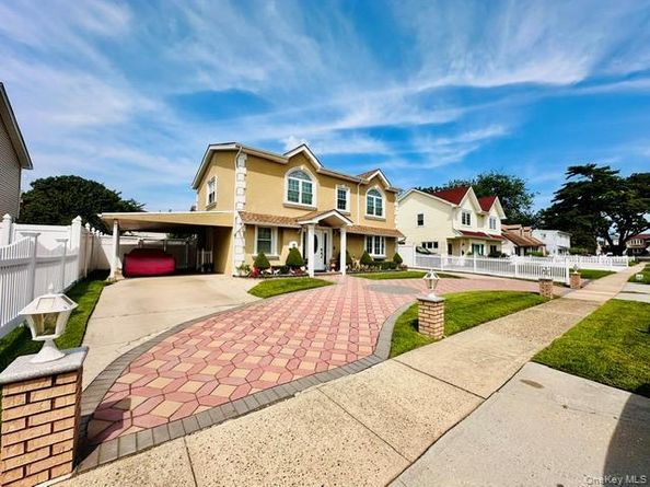 626 Wyngate Drive W, Valley Stream NY 11580