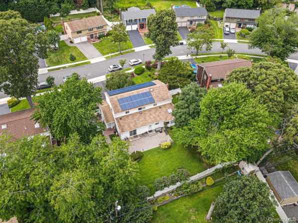 41 Apple Tree Drive, Hauppauge NY 11788