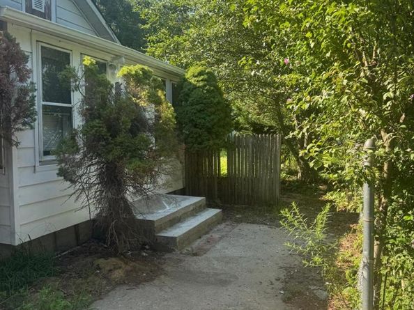 34 Midland Avenue, Mastic NY 11950