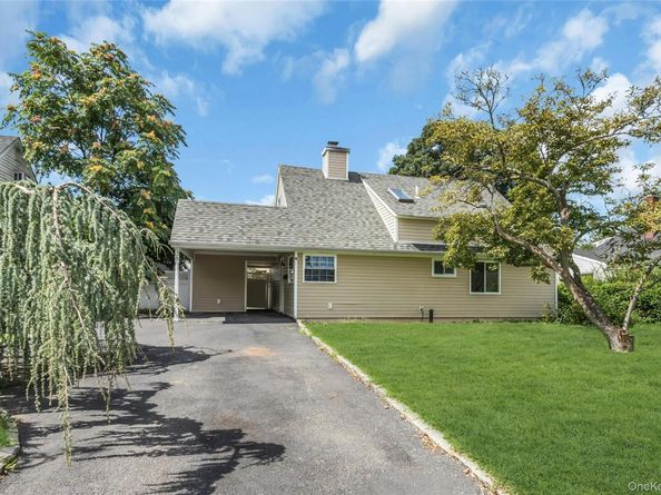 36 Atlas Lane, Hicksville NY 11801