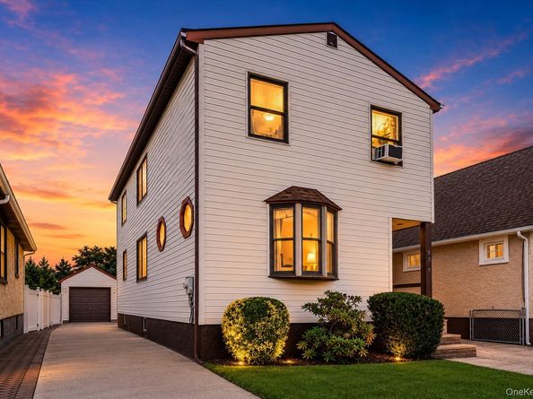 962 Gabriel Avenue, Franklin Square NY 11010