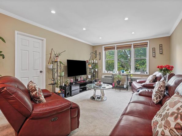 5 Sadore Ln 5R, Yonkers NY 10710