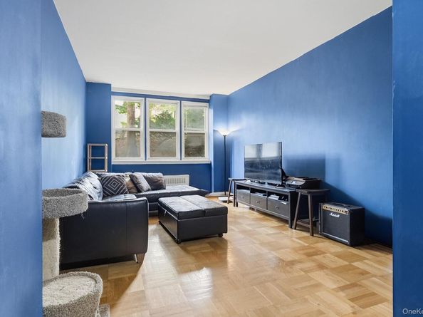 55 Knolls Crescent 1C, Bronx NY 10463