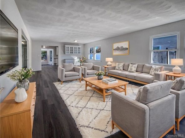 11 Frost Valley Drive, East Patchogue NY 11772