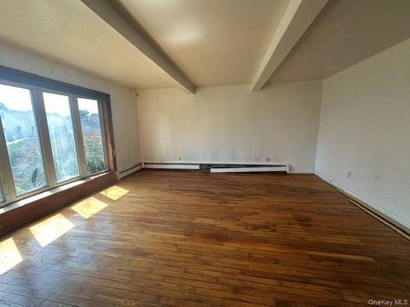84 Herman Avenue, North Babylon NY 11703