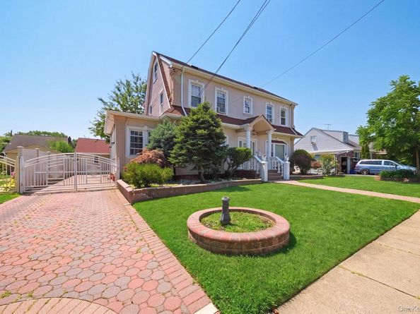 810 Wallace Avenue, Baldwin NY 11510