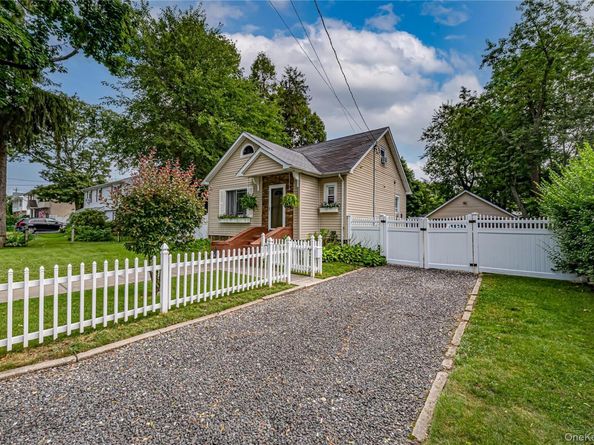 234 Grand Avenue, Lindenhurst NY 11757