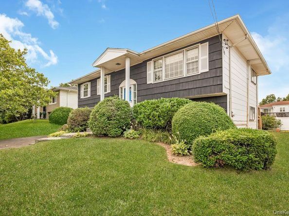 2940 Bond Drive, Merrick NY 11566