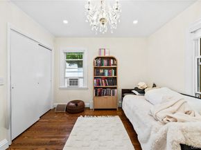 5 Windsor Lane, East Northport NY 11731