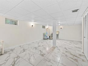 5 Windsor Lane, East Northport NY 11731