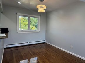 14 Hilton Court, Hicksville NY 11801