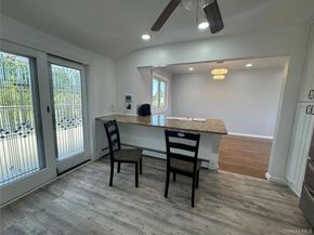 14 Hilton Court, Hicksville NY 11801