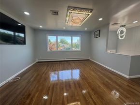 14 Hilton Court, Hicksville NY 11801