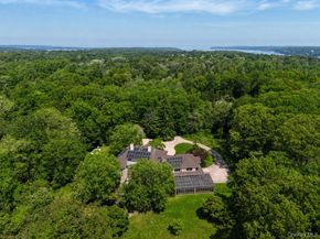 1 Springwood Path, Laurel Hollow NY 11791