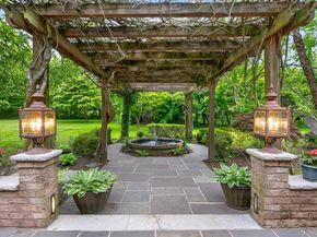 1 Springwood Path, Laurel Hollow NY 11791