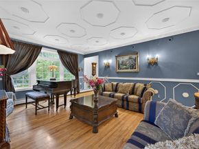 1 Springwood Path, Laurel Hollow NY 11791