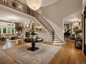 1 Springwood Path, Laurel Hollow NY 11791