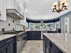 1 Springwood Path, Laurel Hollow NY 11791
