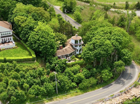 195 Shore Road, Mount Sinai NY 11766