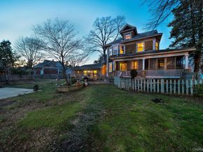 320 S Bayview Avenue, Freeport NY 11520