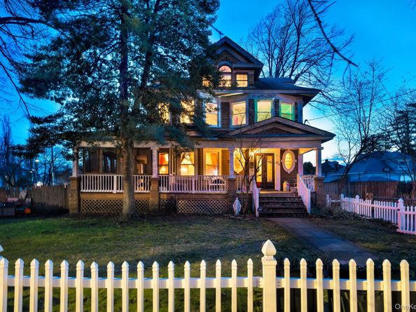 320 S Bayview Avenue, Freeport NY 11520