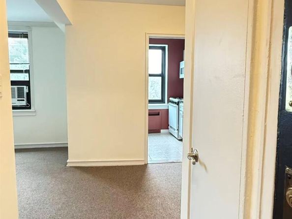 73-11 Bell Blvd 5D, Bayside NY 11364