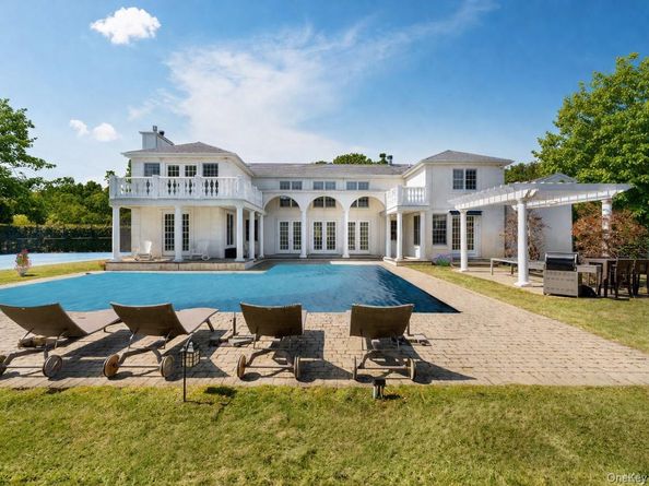 3 Polo Grounds Lane, East Quogue NY 11942