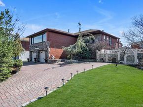 138-10 11 Avenue, Malba NY 11357