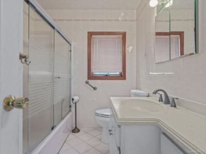 38 Leslie Lane, New Hyde Park NY 11040