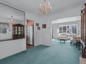 38 Leslie Lane, New Hyde Park NY 11040