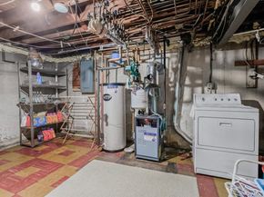 38 Leslie Lane, New Hyde Park NY 11040