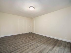 3 Sadore Ln 4P, Yonkers NY 10710