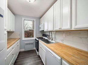 3 Sadore Ln 4P, Yonkers NY 10710