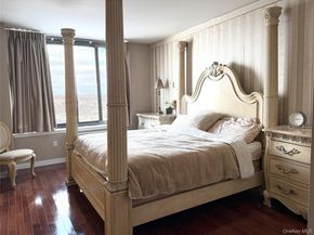 10 City Place 16E, White Plains NY 10601