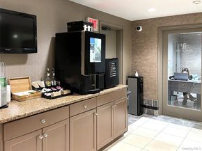 10 City Place 16E, White Plains NY 10601