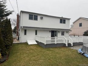 3914 Maplewood Drive, Seaford NY 11783