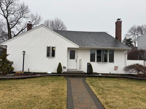 3914 Maplewood Drive, Seaford NY 11783