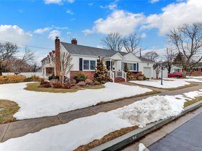 2642 Clovermere Road, Oceanside NY 11572