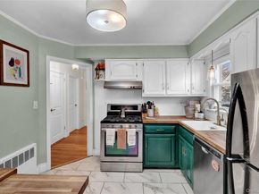 2642 Clovermere Road, Oceanside NY 11572